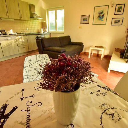 Apartman Smilje Rab Town Esterno foto