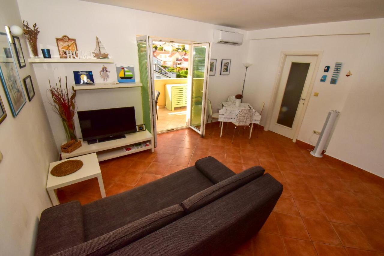 Apartman Smilje Rab Town Esterno foto