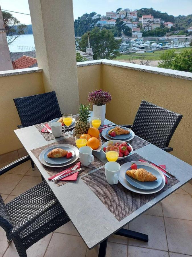 Apartman Smilje Rab Town Esterno foto