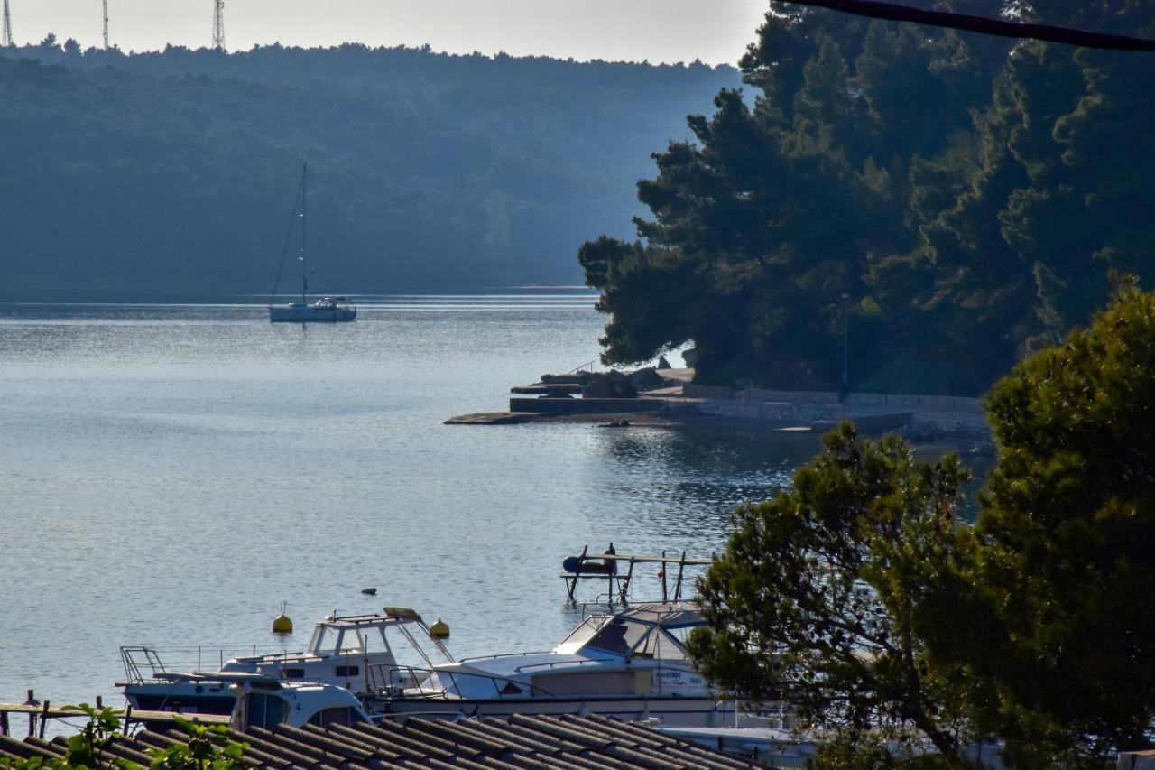 Apartman Smilje Rab Town Esterno foto
