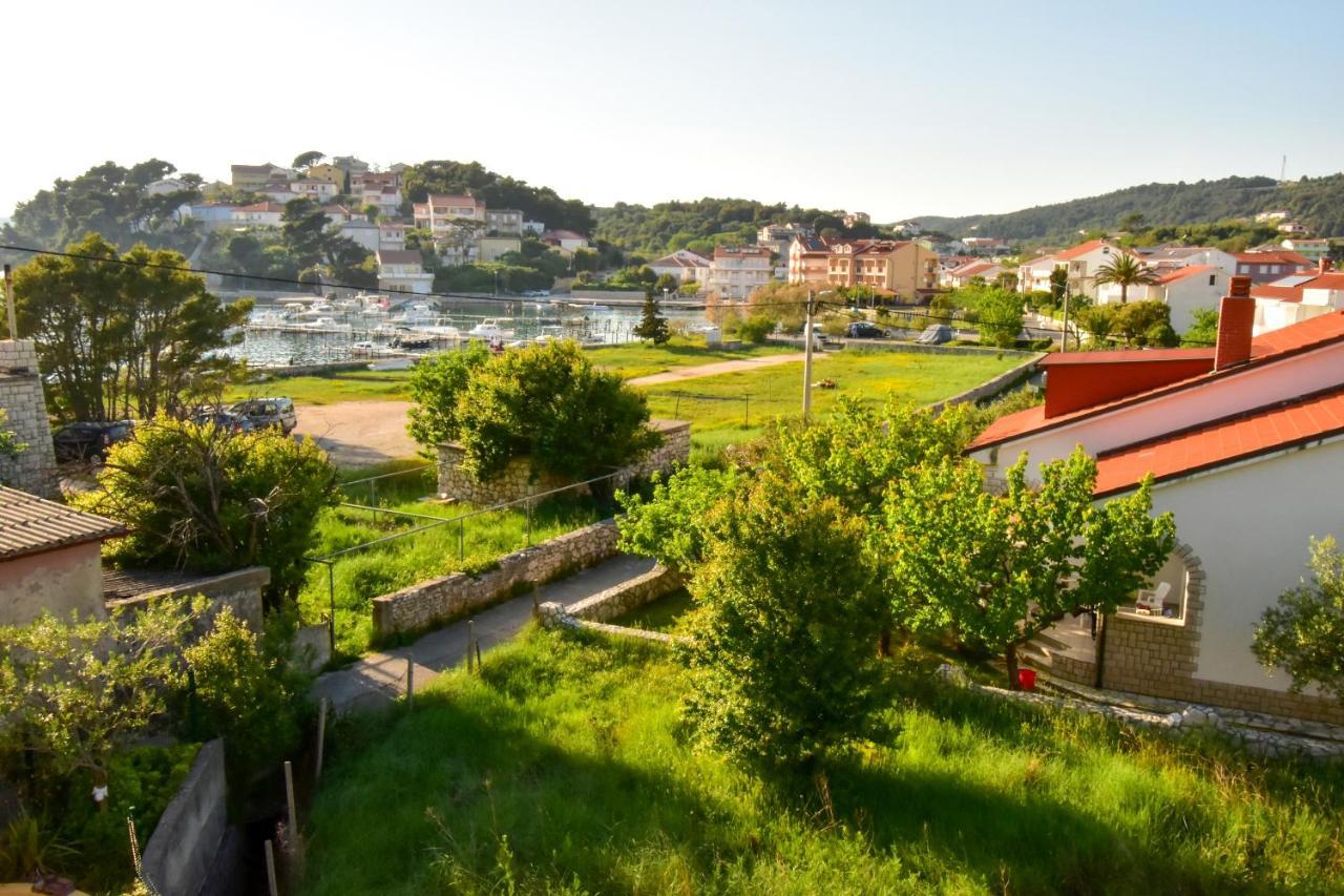 Apartman Smilje Rab Town Esterno foto
