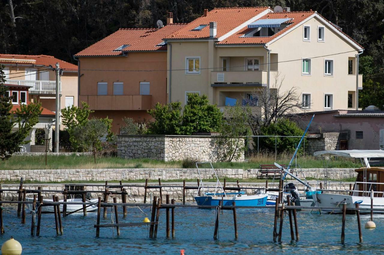 Apartman Smilje Rab Town Esterno foto